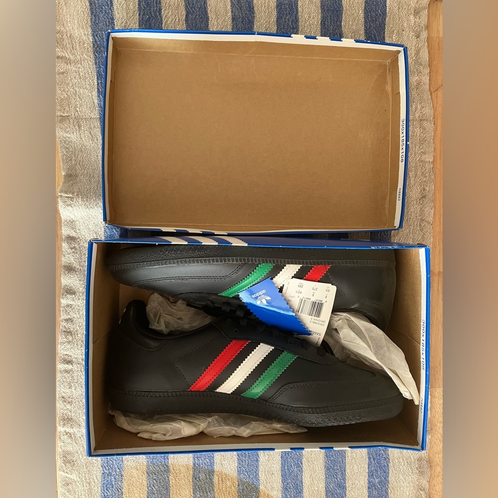 NIB Adidas Sambas
